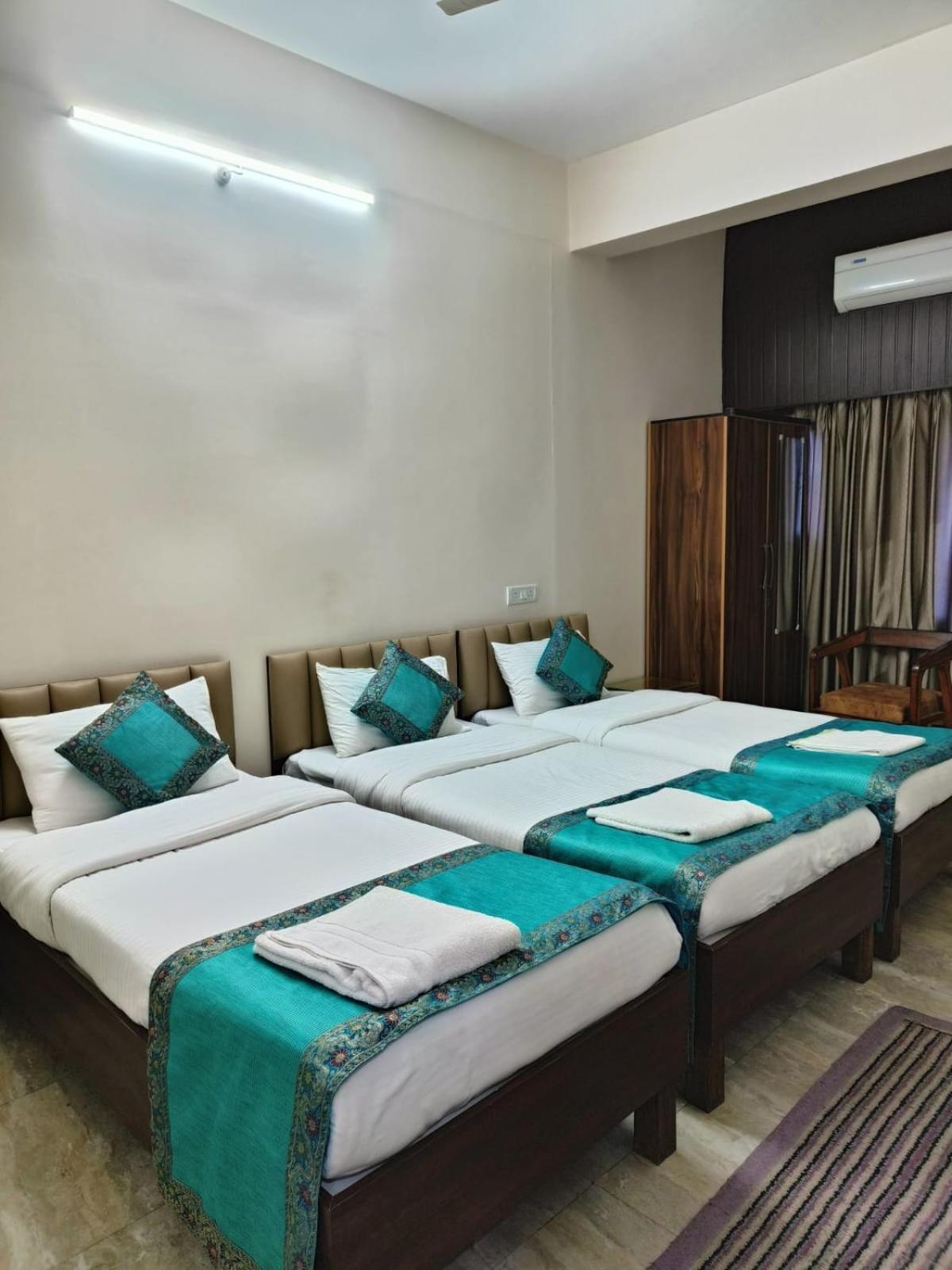 Nandi Retreat Homestay Waranasi Zewnętrze zdjęcie
